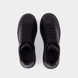 Oversized Sneakers - Alexander McQueen - Leather - Black