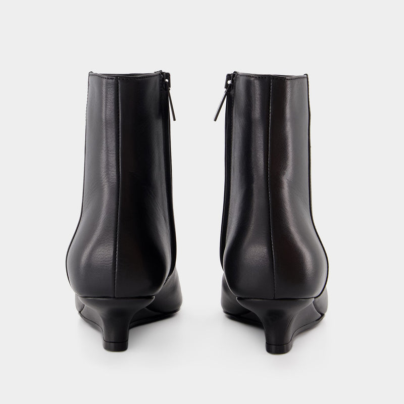 Sharp Ankle Boots - TOTEME - Leather - Black