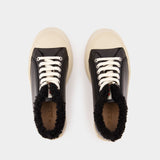 Lace Pablo Sneakers - Marni - Leather - Black