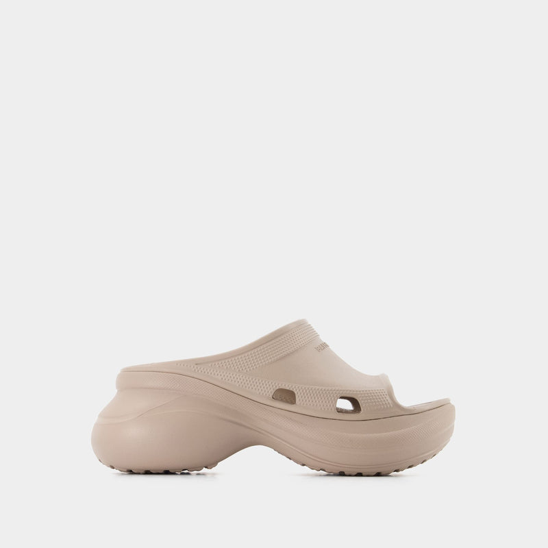 Pool Crocs Slide Rub   in Beige