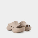 Pool Crocs Slide Rub   in Beige