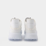 New Court Sneakers in White 
Silver Leather