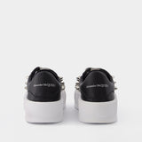 Oversize Sneakers in Black 
Silver Leather