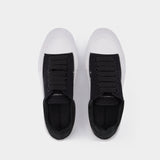 Oversized Sneakers - Alexander Mcqueen -  Black/White - Leather