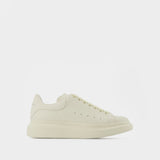 Oversized Sneakers - Alexander Mcqueen - Black/White - Leather