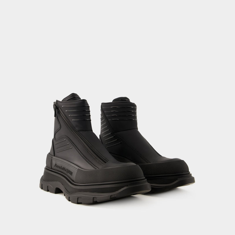 Tread Ankle Boots - Alexander Mcqueen - Leather - Black