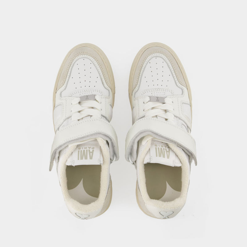 Low Top Ami Arcade Snk Sneakers - Ami Paris - White - Leather