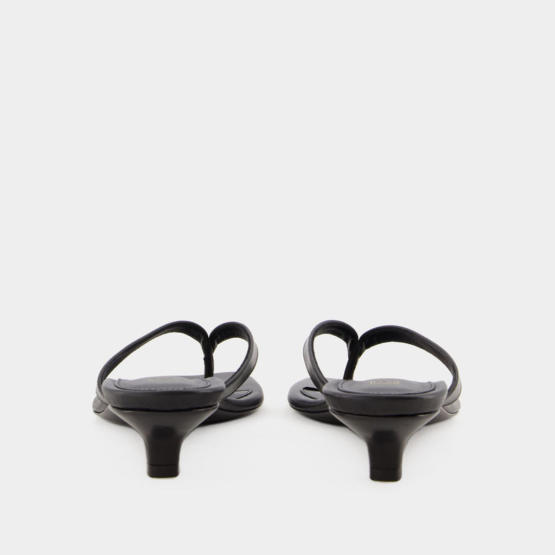 The Flip Flop Sandals - TOTEME - Leather - Black