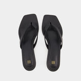 The Flip Flop Sandals - TOTEME - Leather - Black