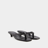 The Flip Flop Sandals - TOTEME - Leather - Black