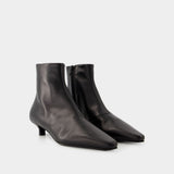 The Slim Ankle Boots - Toteme - Leather - Black