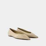 The Asymmetric Ballerinas - TOTEME - Leather - Beige