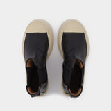 Chelsea Boot Pablo in Black Leather