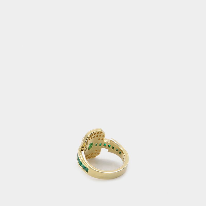 Shield Ring in gold and Emerald