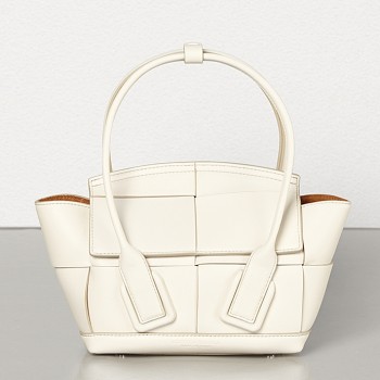 Bottega Veneta Mini Arco 29 Bag In White Weave Calfskin