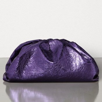 Bottega Veneta The Pouch Clutch In Viola Metallic Leather